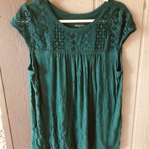 3/$20🍁Size Xl. Womans Shirt